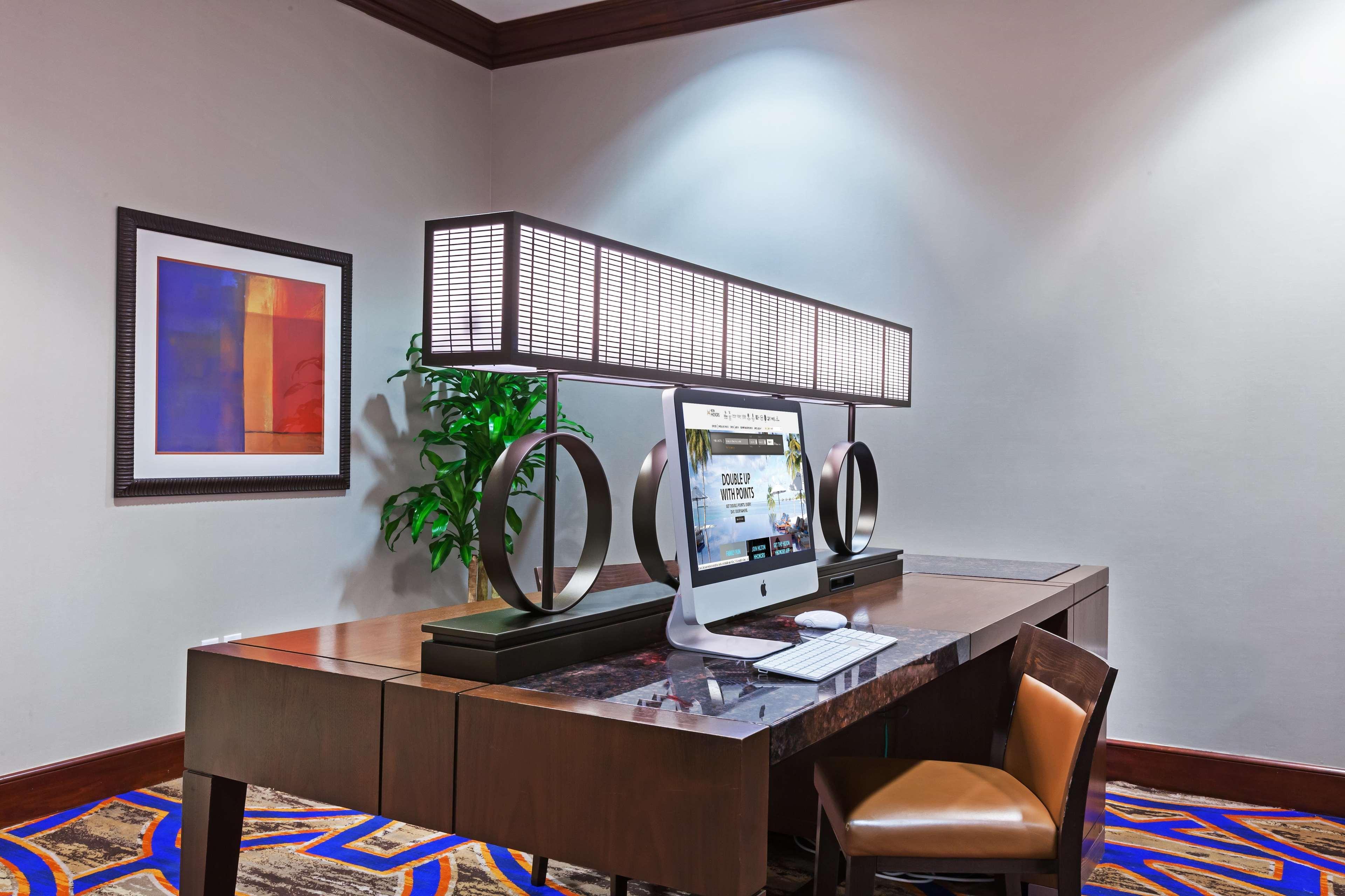 Hotel Hilton Waco Esterno foto