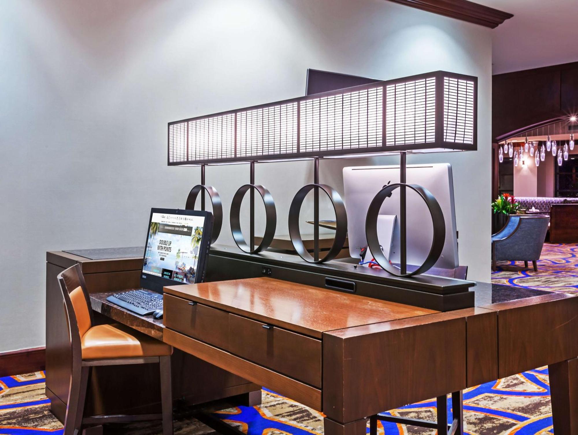 Hotel Hilton Waco Esterno foto